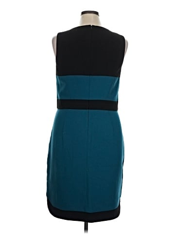 Ann Taylor LOFT Outlet Cocktail Dress (view 2)