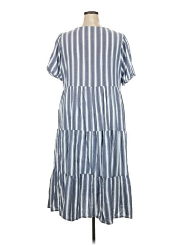 Old Navy Casual Dress (view 2)
