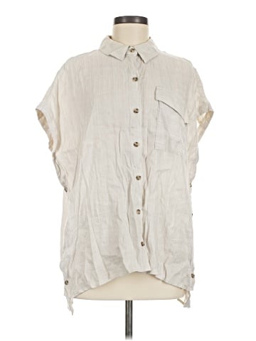 CAbi Sleeveless Button-Down Shirt (view 1)
