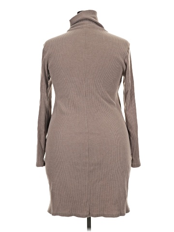Old Navy Casual Dress (view 2)