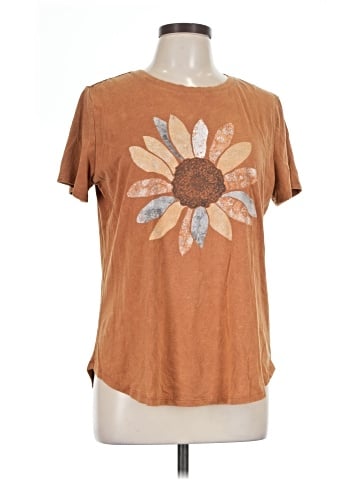 Maurices Short Sleeve T-Shirt (view 1)