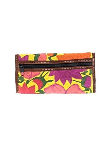 Unbranded Wallet (view 2)