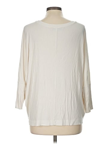 Ann Taylor LOFT 3/4 Sleeve T-Shirt (view 2)