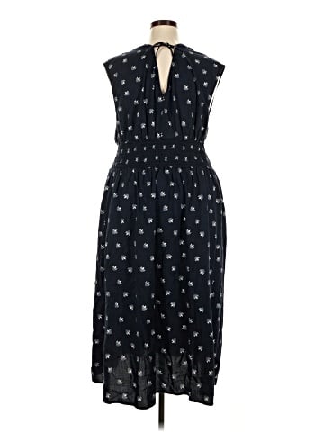 Old Navy Casual Dress (view 2)