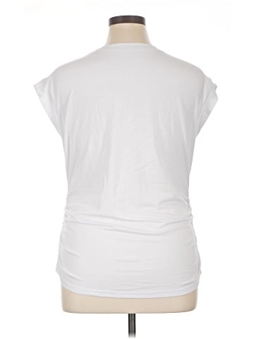Unbranded Sleeveless T-Shirt (view 2)