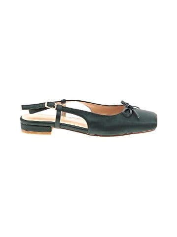 Unbranded Flats (view 1)