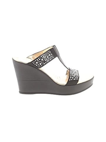 Pesaro Wedges (view 1)