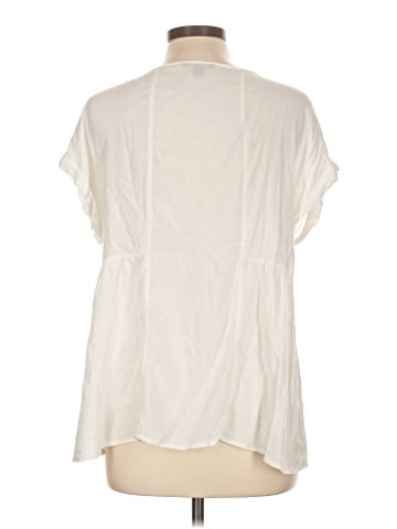 American Eagle Outfitters Short Sleeve Blouse (view 2)