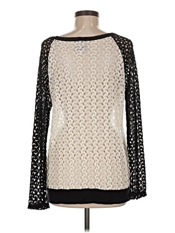 Romeo & Juliet Couture Long Sleeve Top (view 2)