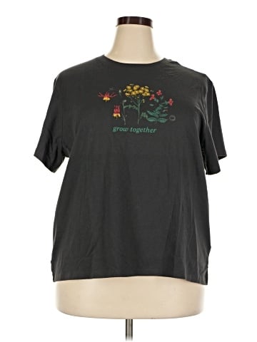 American Eagle Outfitters Short Sleeve T-Shirt (view 1)