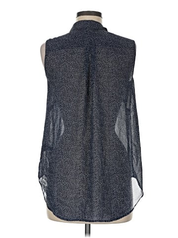 H&M Sleeveless Button-Down Shirt (view 2)