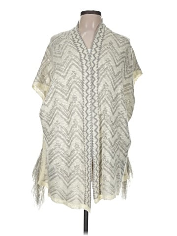 Romeo & Juliet Couture Poncho (view 1)