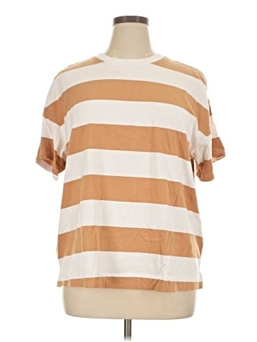 Old Navy Short Sleeve T-Shirt (view 1)