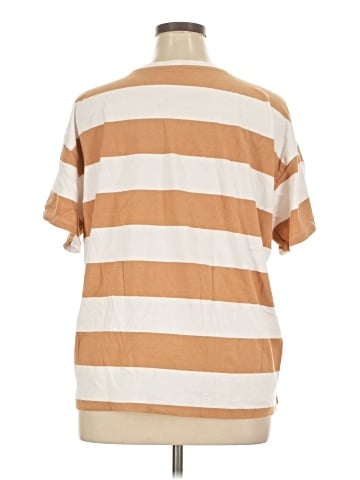 Old Navy Short Sleeve T-Shirt (view 2)