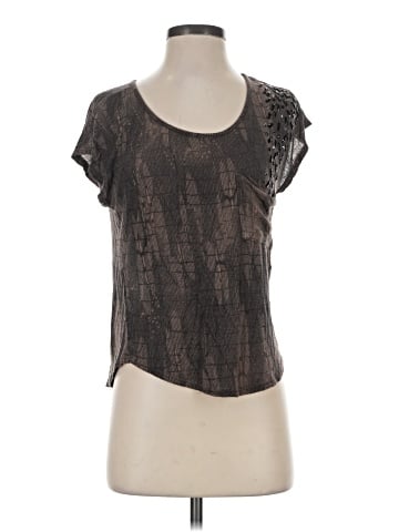 Charlotte Russe Short Sleeve T-Shirt (view 1)