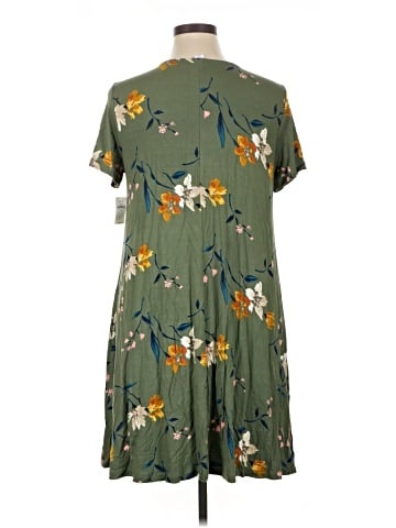 Old Navy Casual Dress (view 2)