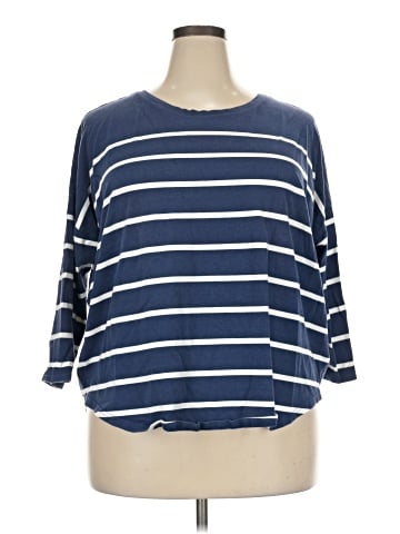 Vineyard Vines 3/4 Sleeve Top (view 1)