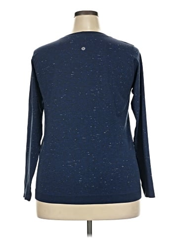Lululemon Athletica Long Sleeve T-Shirt (view 2)