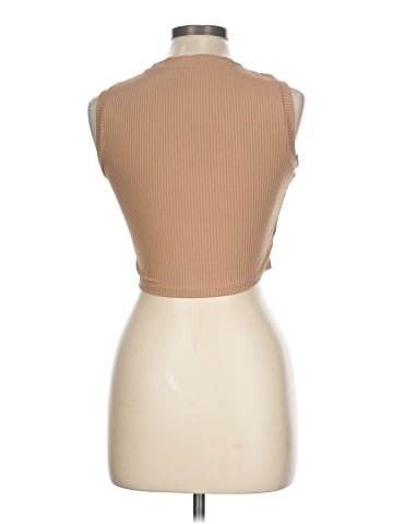 Romwe Sleeveless T-Shirt (view 2)