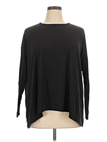 Lululemon Athletica 3/4 Sleeve T-Shirt (view 1)