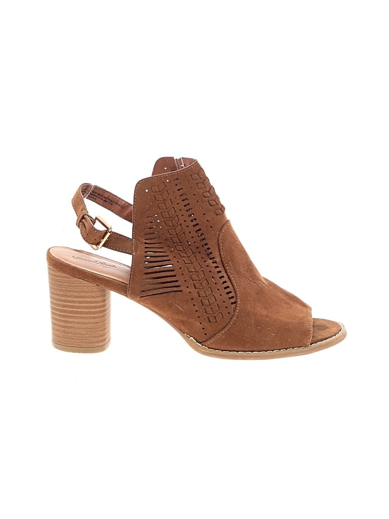 Pre-owned Universal Thread Sandals In Brown