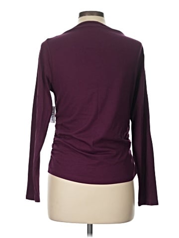 Old Navy Long Sleeve T-Shirt (view 2)