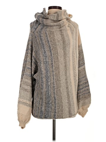 Fate Poncho (view 1)