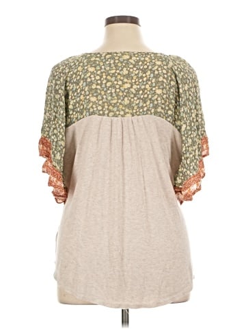 Maurices 3/4 Sleeve Top (view 2)
