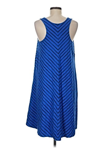 Liz Lange Maternity for Target Casual Dress (view 2)