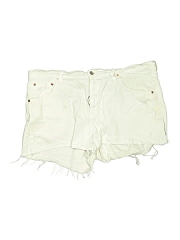 Gap Shorts (view 1)