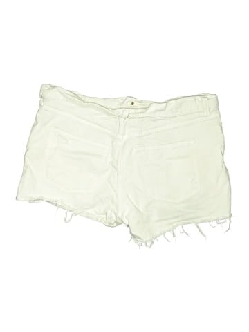 Gap Shorts (view 2)