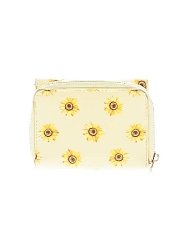 Unbranded Wallet (view 2)
