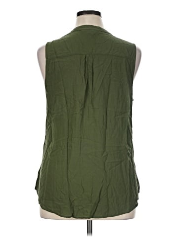 Old Navy Sleeveless Button-Down Shirt (view 2)