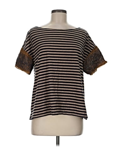 Lilis Closet Short Sleeve Top (view 1)