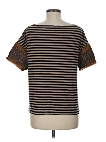 Lilis Closet Short Sleeve Top (view 2)