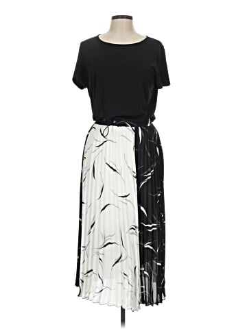 Donna Morgan Casual Dress (view 1)