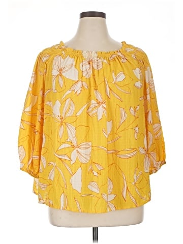 Ava & Viv 3/4 Sleeve Blouse (view 1)