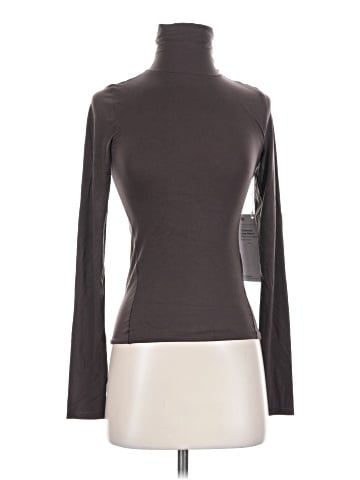 Lululemon Athletica Long Sleeve Turtleneck (view 1)