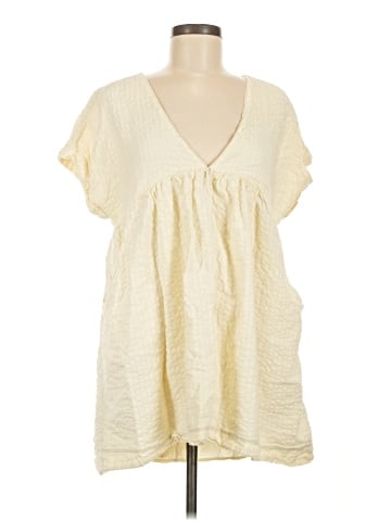 Urban Outfitters Casual Dress (view 1)