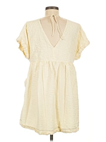 Urban Outfitters Casual Dress (view 2)