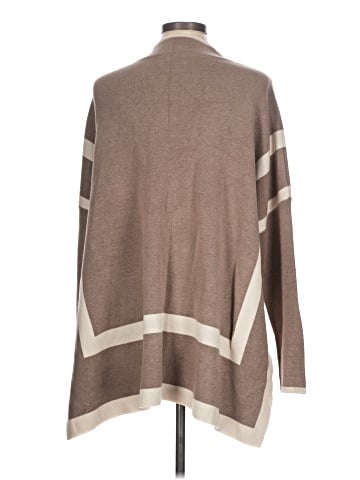 Entro Poncho (view 2)