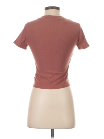 Vuori Short Sleeve Turtleneck (view 2)