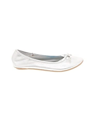 Zoe & Zac Flats (view 1)