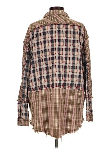 Oli & Hali Long Sleeve Button-Down Shirt (view 2)