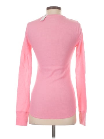 Old Navy Long Sleeve T-Shirt (view 2)