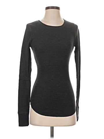 Old Navy Long Sleeve T-Shirt (view 1)