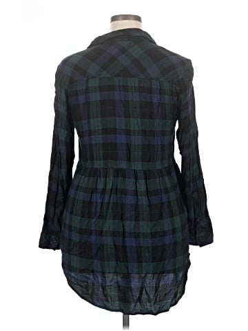 Torrid 3/4 Sleeve Button-Down Shirt (view 2)