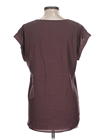 Express Outlet Short Sleeve Top (view 2)