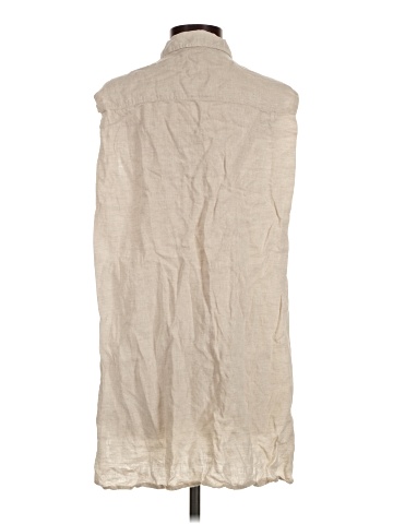 H&M Sleeveless Button-Down Shirt (view 2)