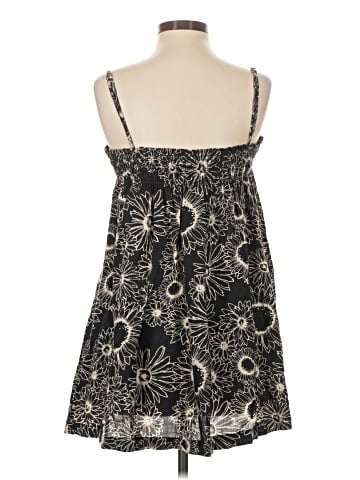 Urban Outfitters Casual Dress (view 2)